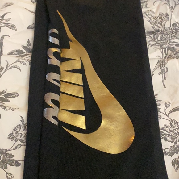 Nike black leggins, size LG - Picture 2 of 3
